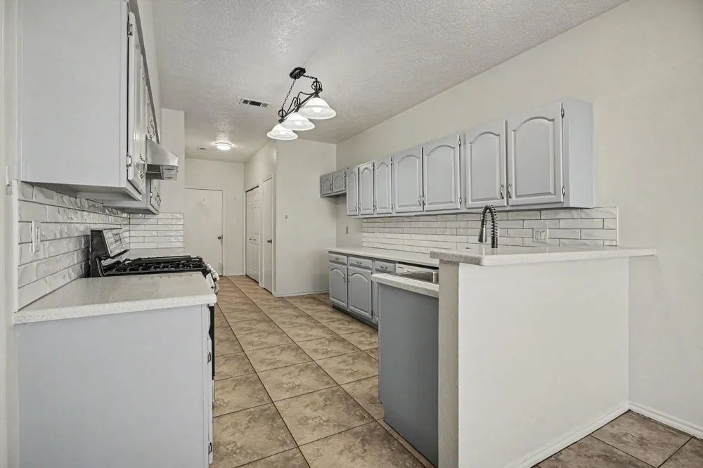 1321 Garden Court Deer Park, TX 77536