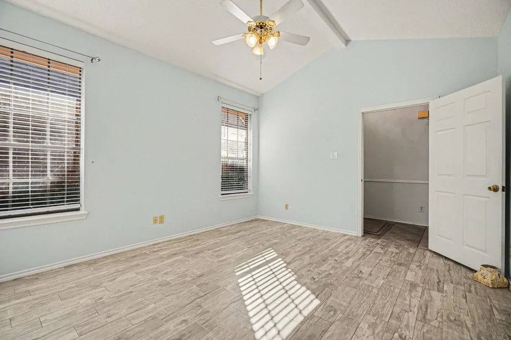 1321 Garden Court Deer Park, TX 77536