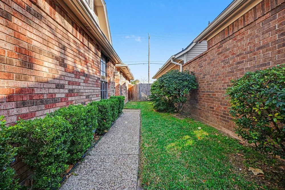 1321 Garden Court Deer Park, TX 77536