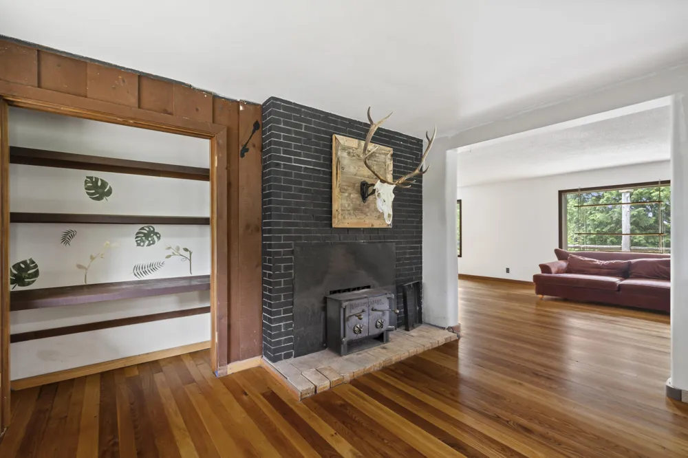 19603 Cinder Road Interlochen, MI 49643