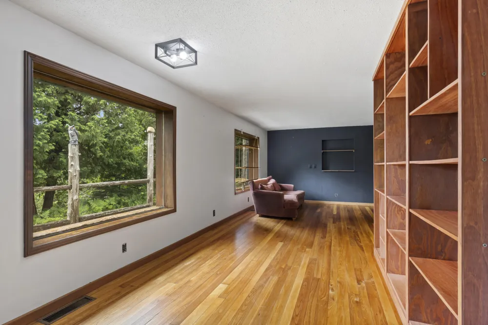 19603 Cinder Road Interlochen, MI 49643