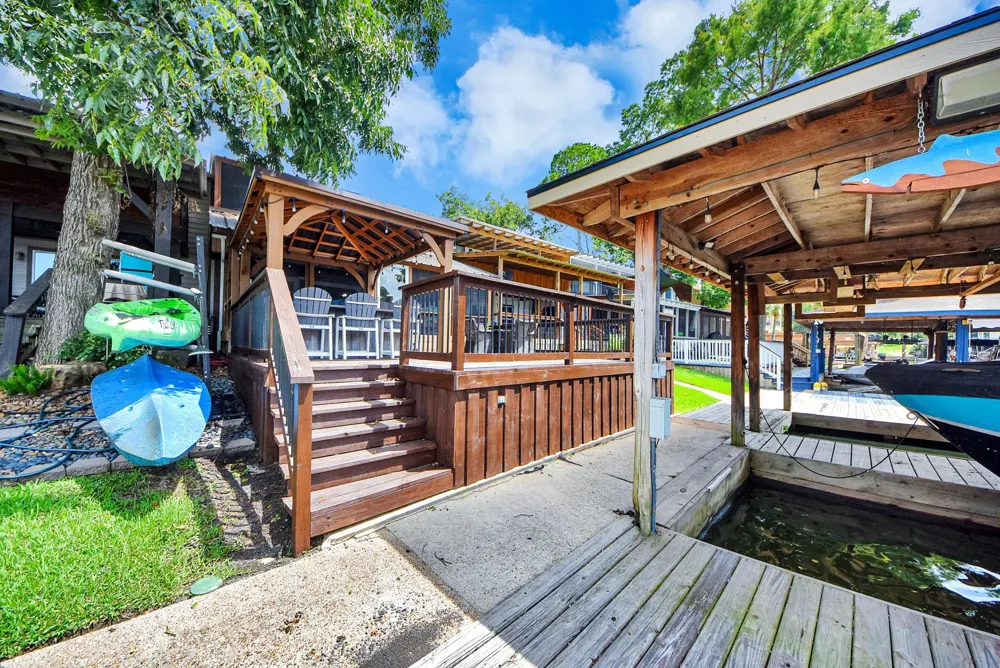 813 Paradise Lane Montgomery, TX 77356