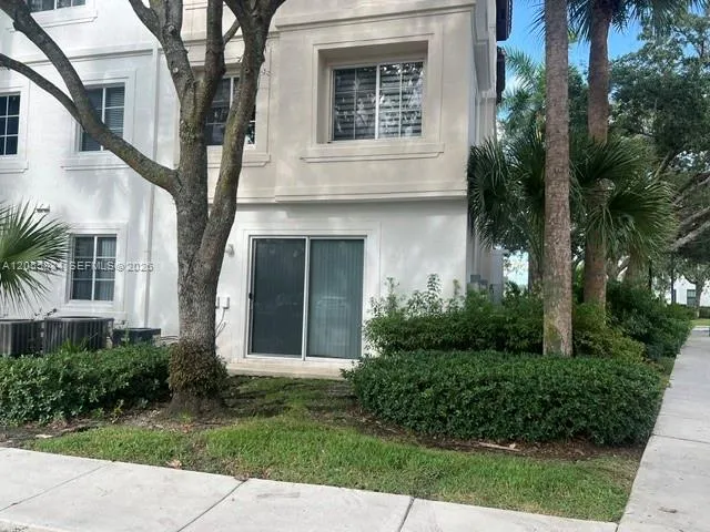 5030 SW 126th Ave #201 Miramar, FL 33027