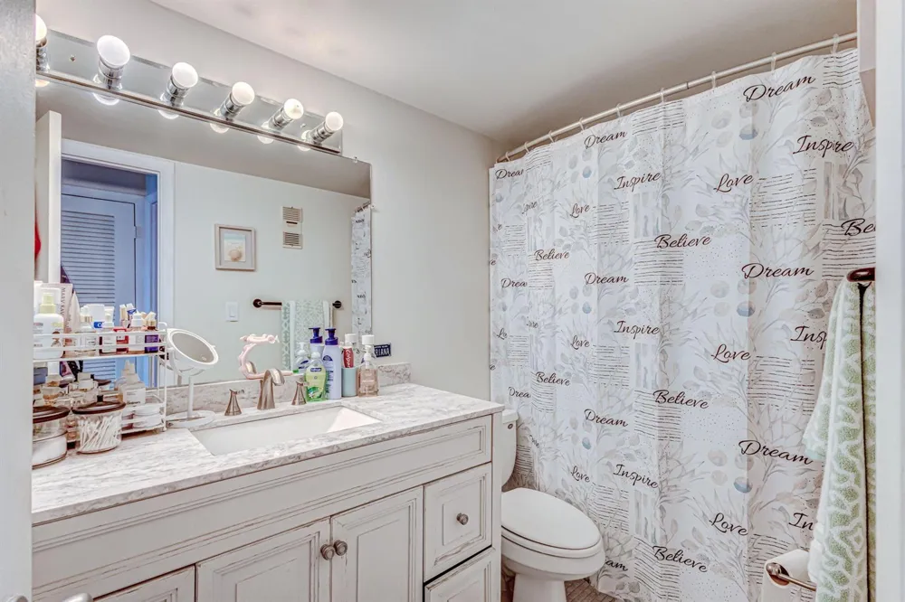 108 Paradise Harbour Boulevard #512 North Palm Beach, FL 33408