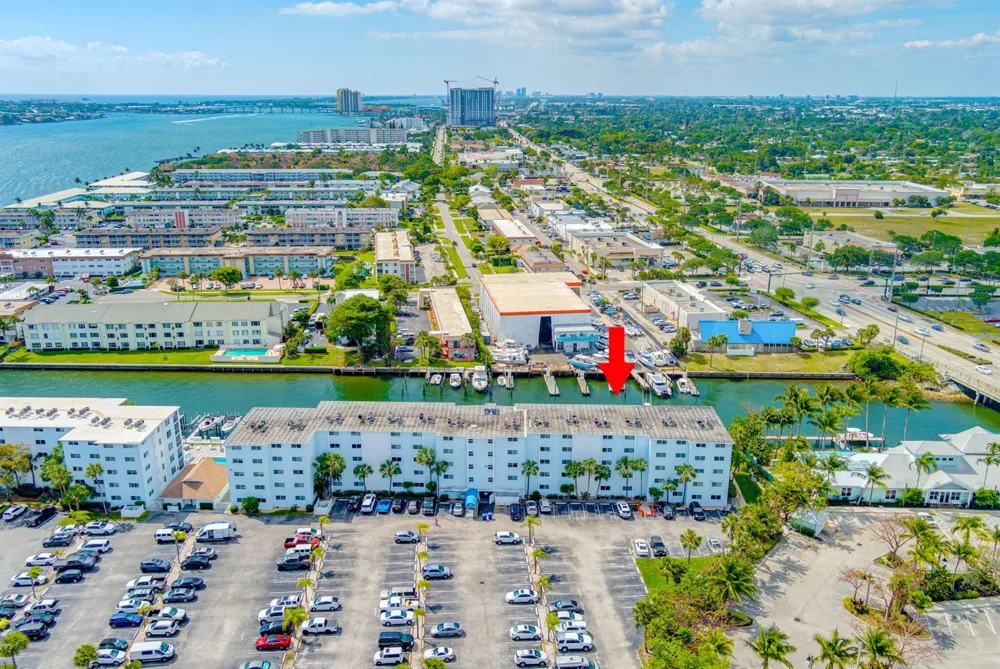 108 Paradise Harbour Boulevard #512 North Palm Beach, FL 33408