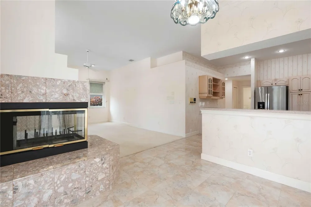 2122 PLATINUM DRIVE Sun City Center, FL 33573
