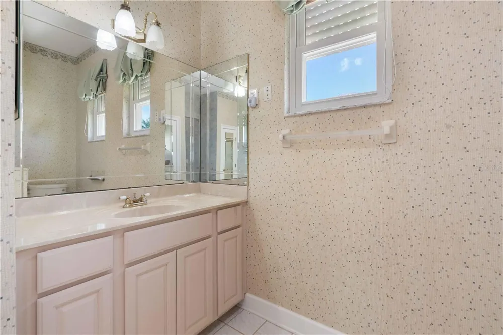 2122 PLATINUM DRIVE Sun City Center, FL 33573