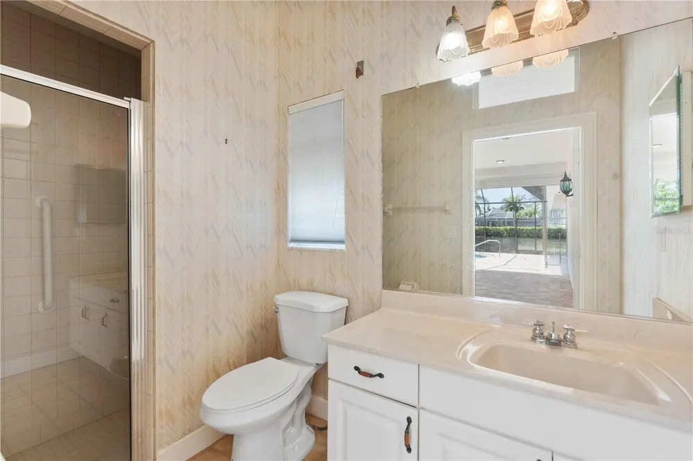 2122 PLATINUM DRIVE Sun City Center, FL 33573