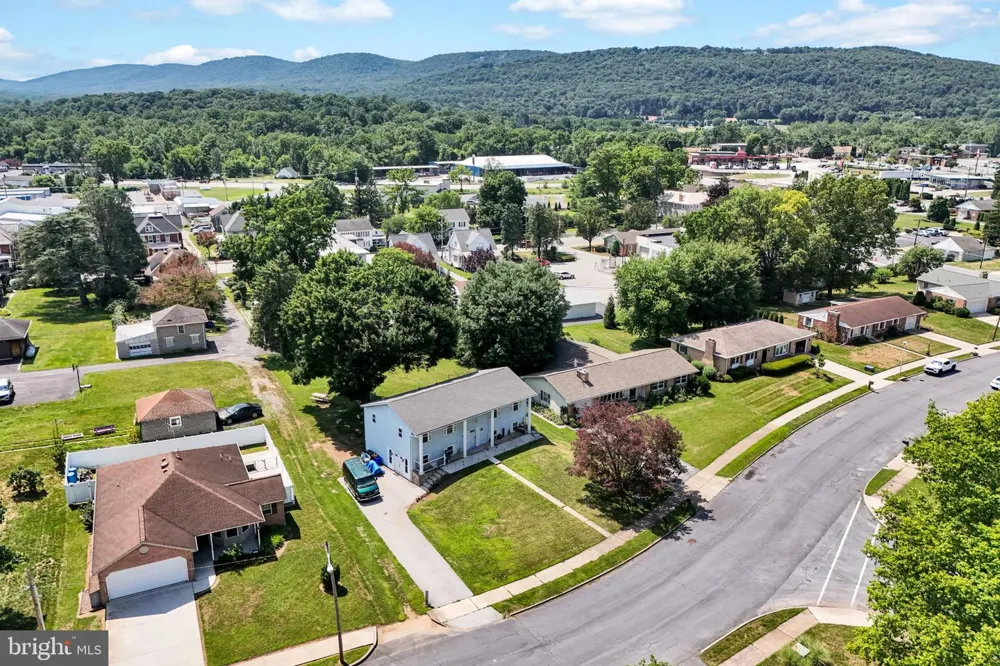 5 IMPALA DRIVE Dillsburg, PA 17019