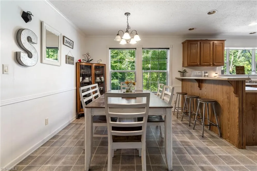3286 Nc Highway 54 Haw River, NC 27258