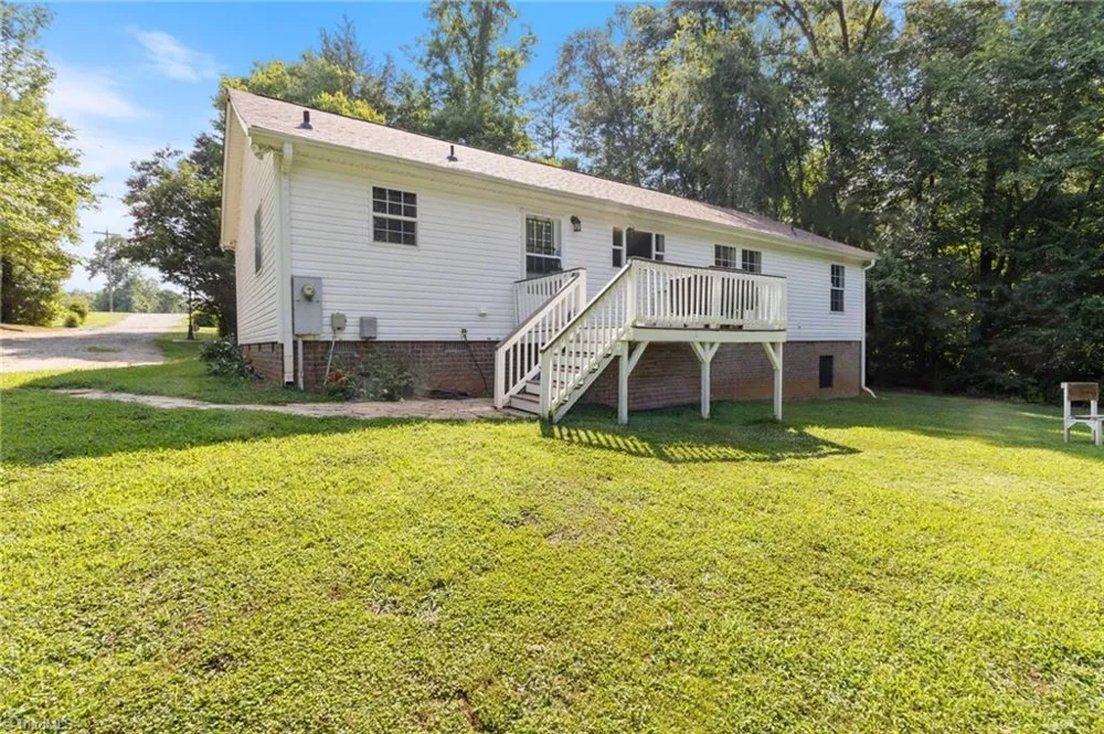 3286 Nc Highway 54 Haw River, NC 27258