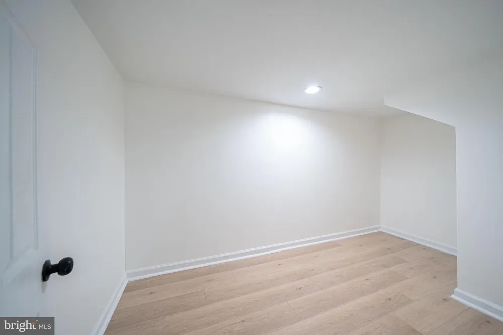 316 NEWPORT ROAD Bristol, PA 19007