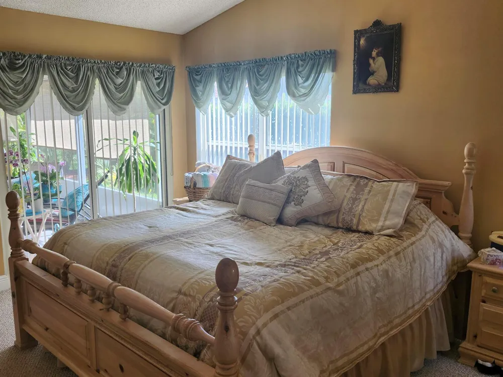 120 NW 189th Avenue Pembroke Pines, FL 33029
