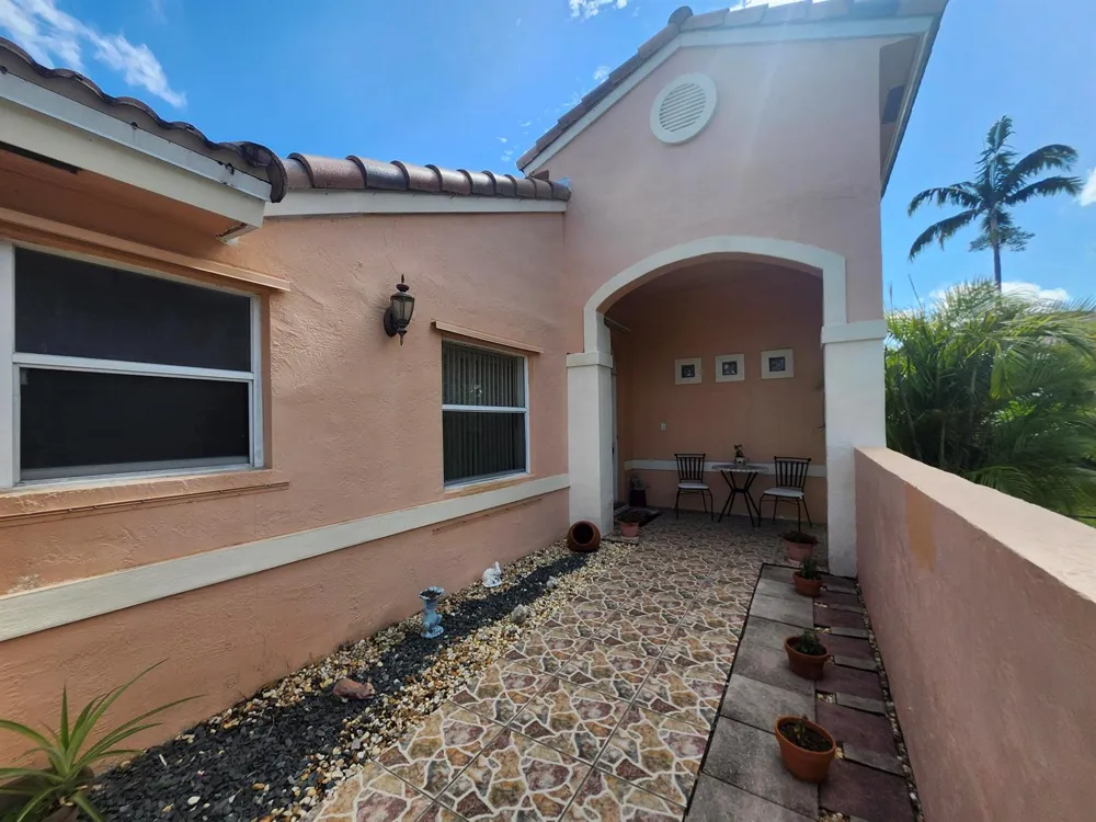 120 NW 189th Avenue Pembroke Pines, FL 33029