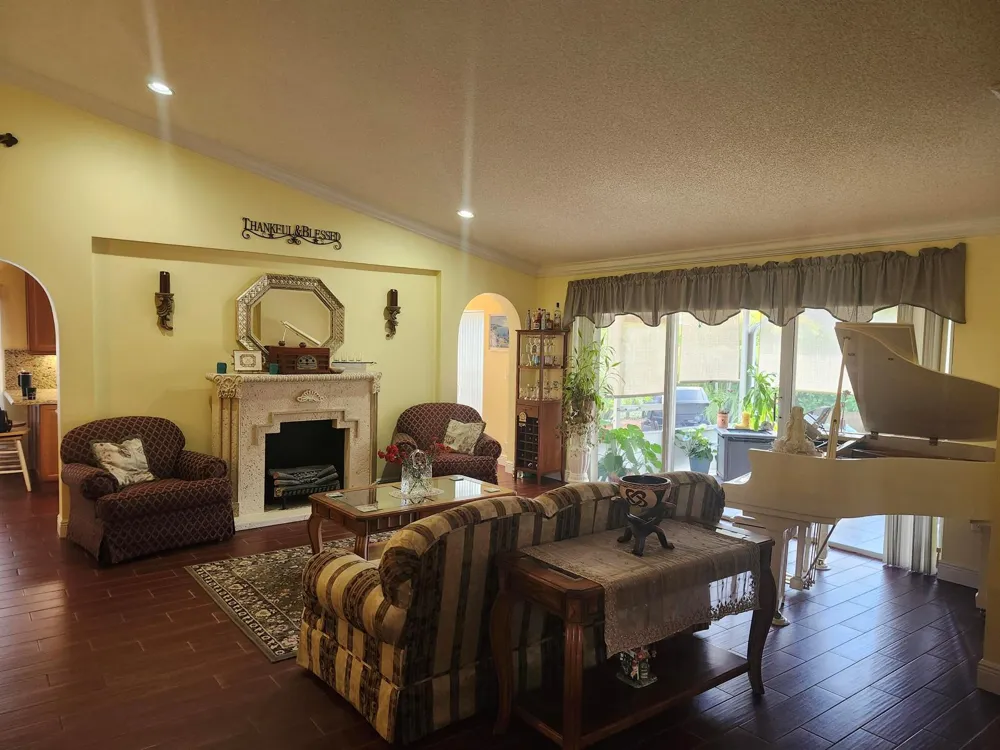 120 NW 189th Avenue Pembroke Pines, FL 33029