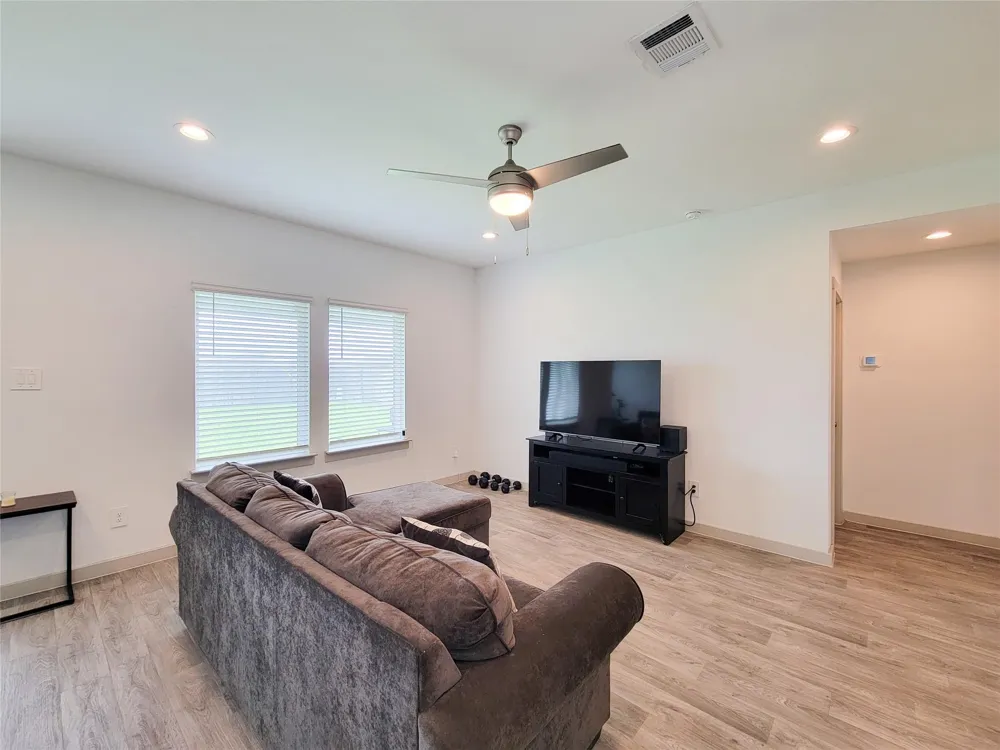 7919 Grey Wolfe Lane Rosharon, TX 77583
