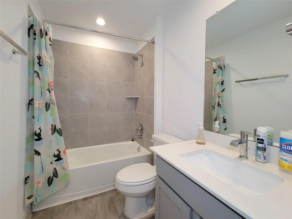 7919 Grey Wolfe Lane Rosharon, TX 77583