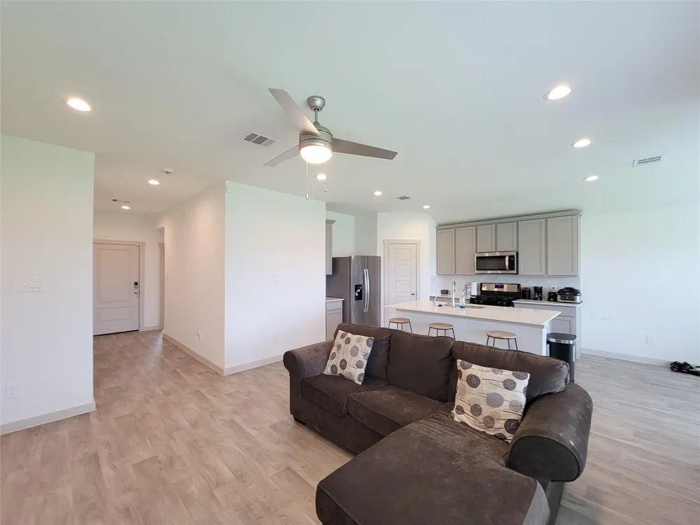 7919 Grey Wolfe Lane Rosharon, TX 77583