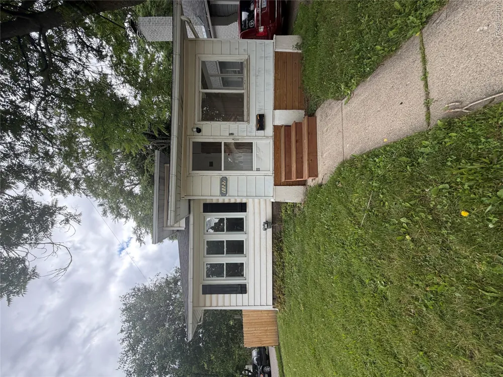 1127 Martin Luther King Jr. Boulevard Lansing City, MI 48915