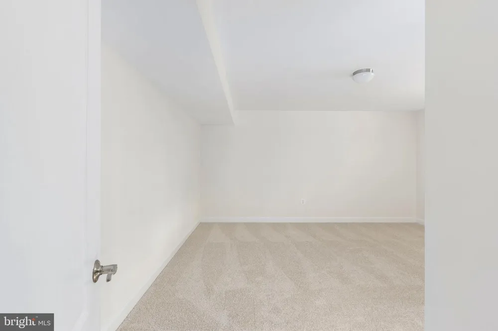 804 HOLLY CORNER ROAD Fredericksburg, VA 22406