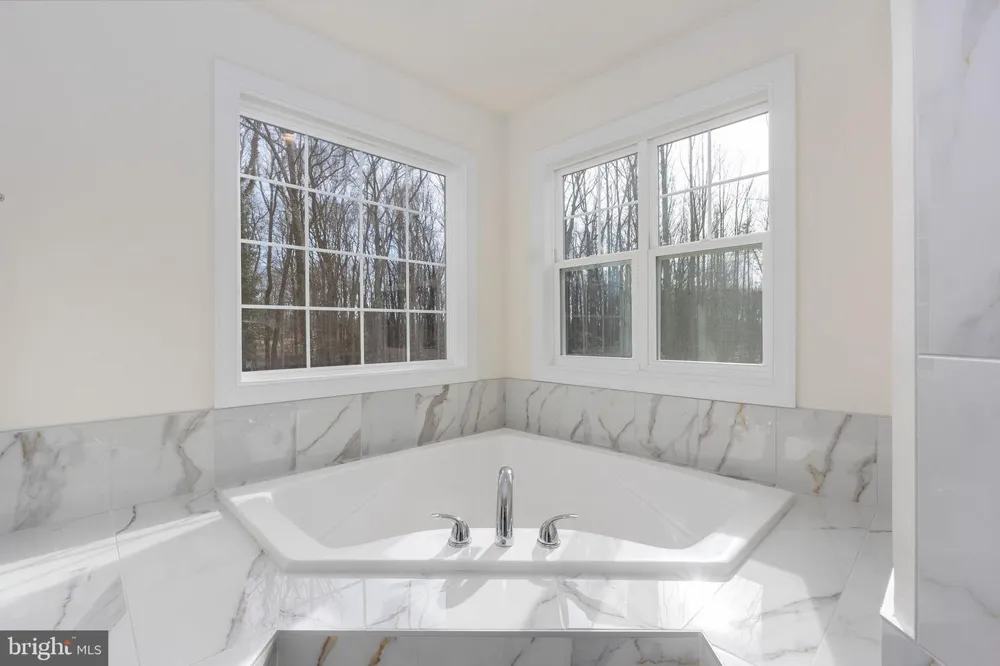 804 HOLLY CORNER ROAD Fredericksburg, VA 22406
