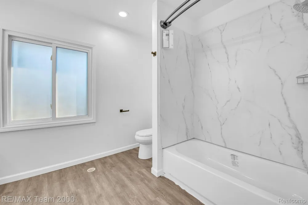 48905 9 MILE ROAD Novi City, MI 48167