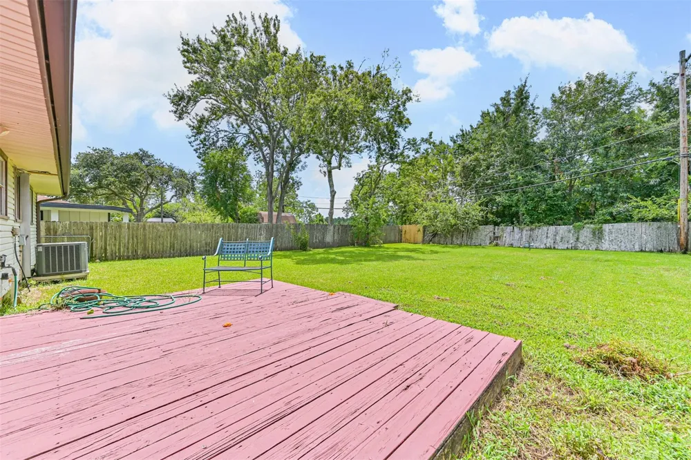807 Temple Drive Hitchcock, TX 77563