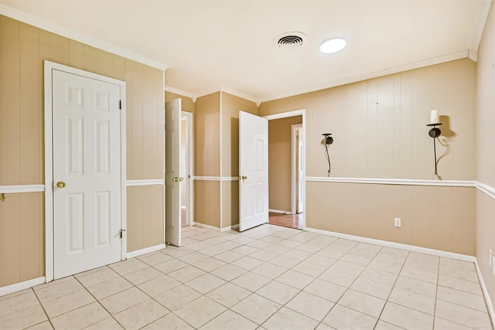 807 Temple Drive Hitchcock, TX 77563