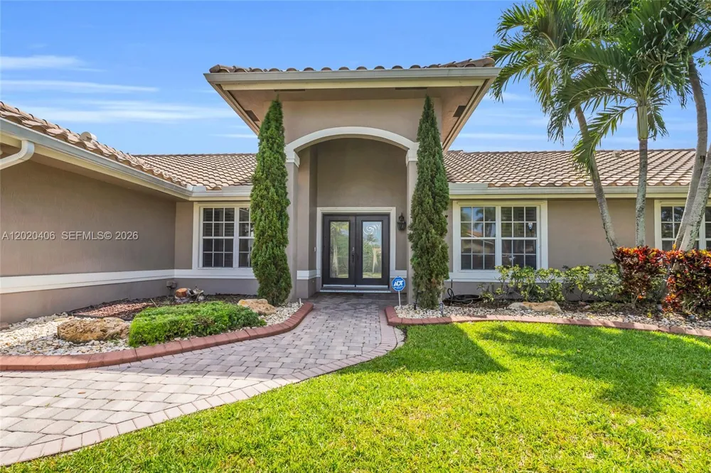 321 NW 193rd Ave Pembroke Pines, FL 33029