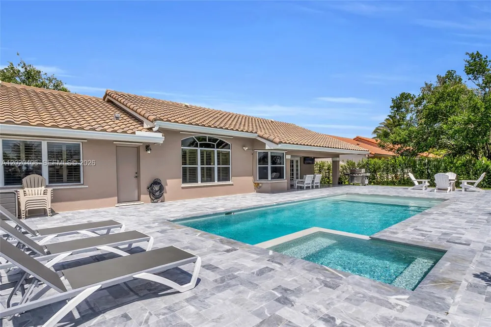 321 NW 193rd Ave Pembroke Pines, FL 33029