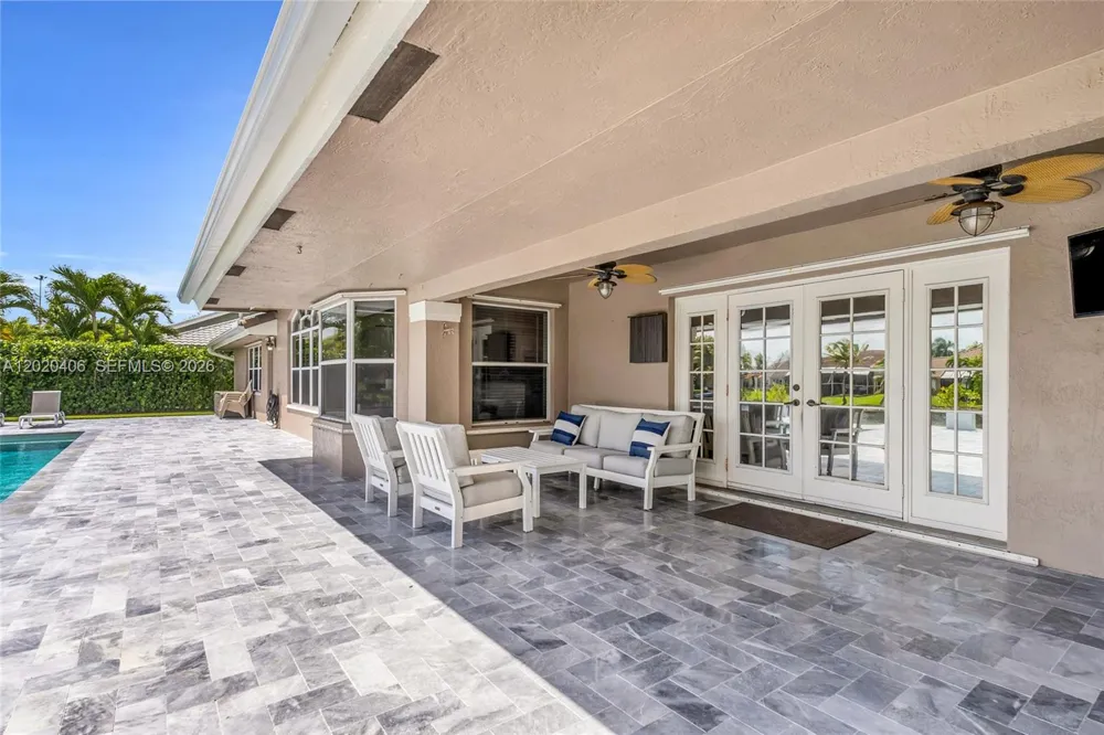 321 NW 193rd Ave Pembroke Pines, FL 33029