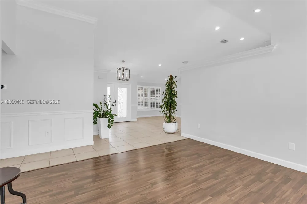 321 NW 193rd Ave Pembroke Pines, FL 33029