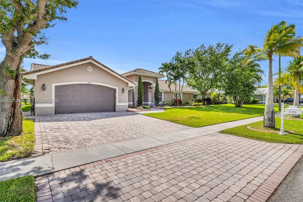 321 NW 193rd Ave Pembroke Pines, FL 33029