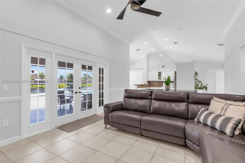 321 NW 193rd Ave Pembroke Pines, FL 33029