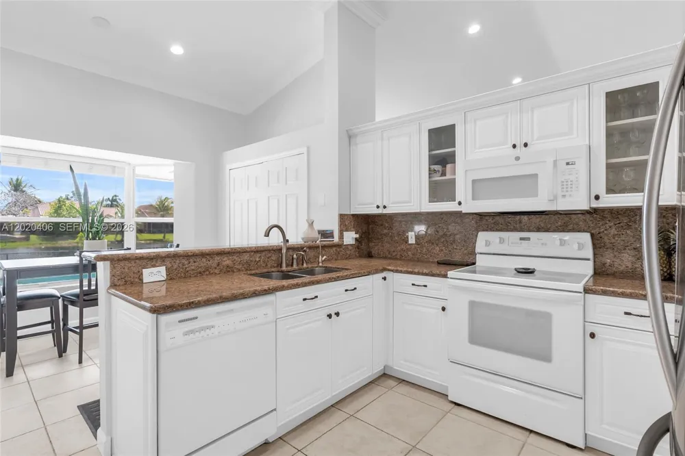 321 NW 193rd Ave Pembroke Pines, FL 33029