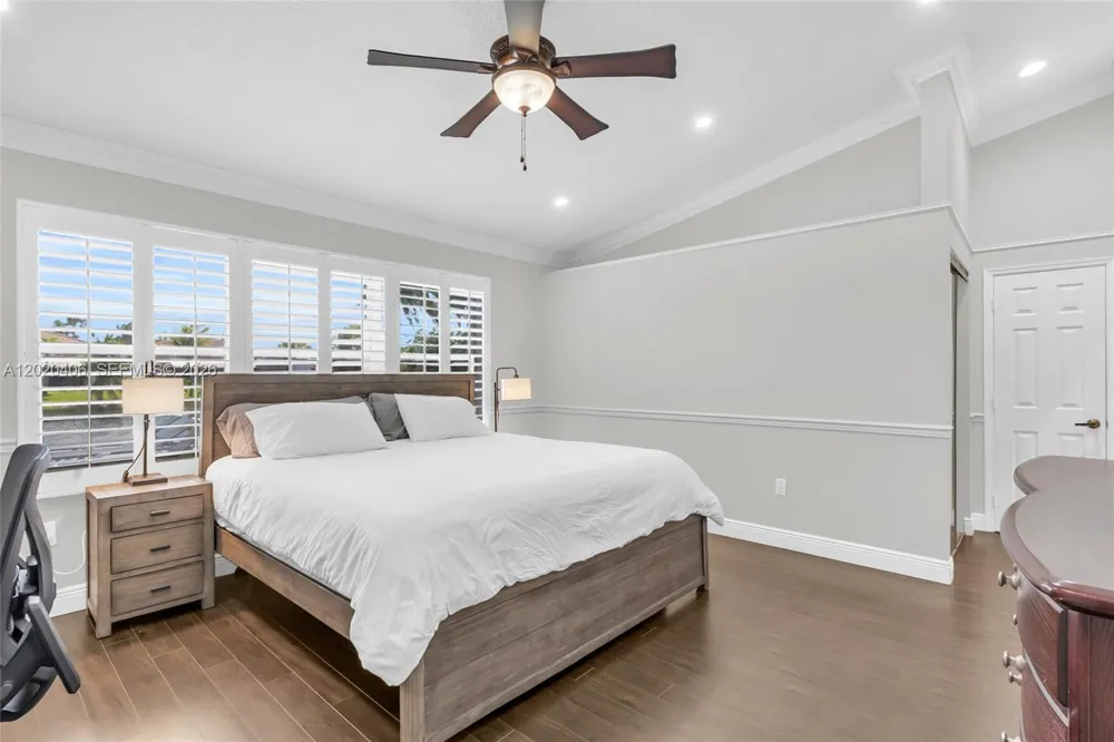 321 NW 193rd Ave Pembroke Pines, FL 33029