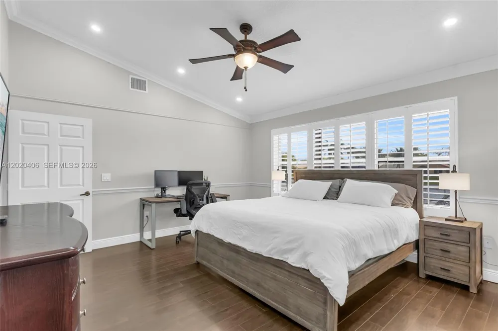 321 NW 193rd Ave Pembroke Pines, FL 33029