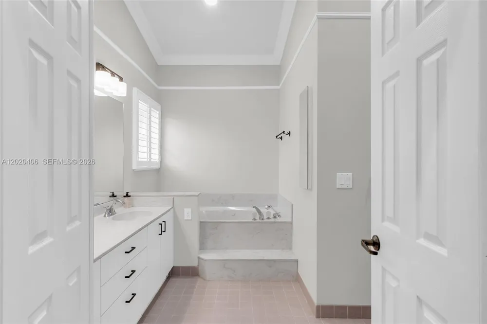 321 NW 193rd Ave Pembroke Pines, FL 33029