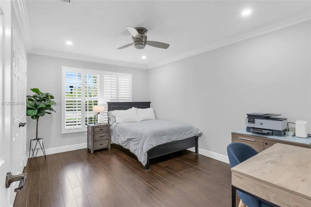 321 NW 193rd Ave Pembroke Pines, FL 33029