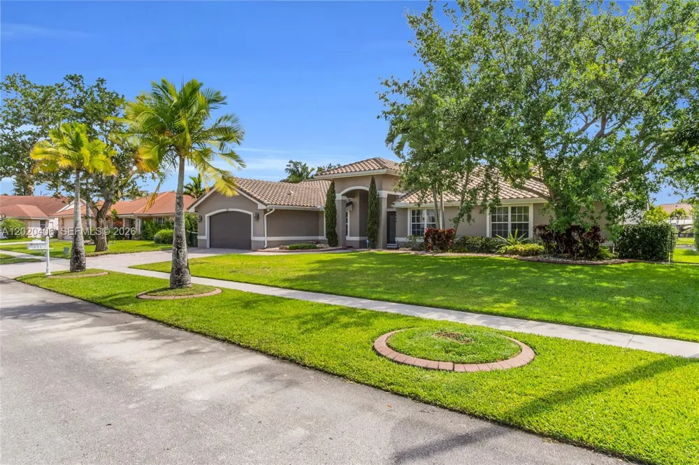 321 NW 193rd Ave Pembroke Pines, FL 33029