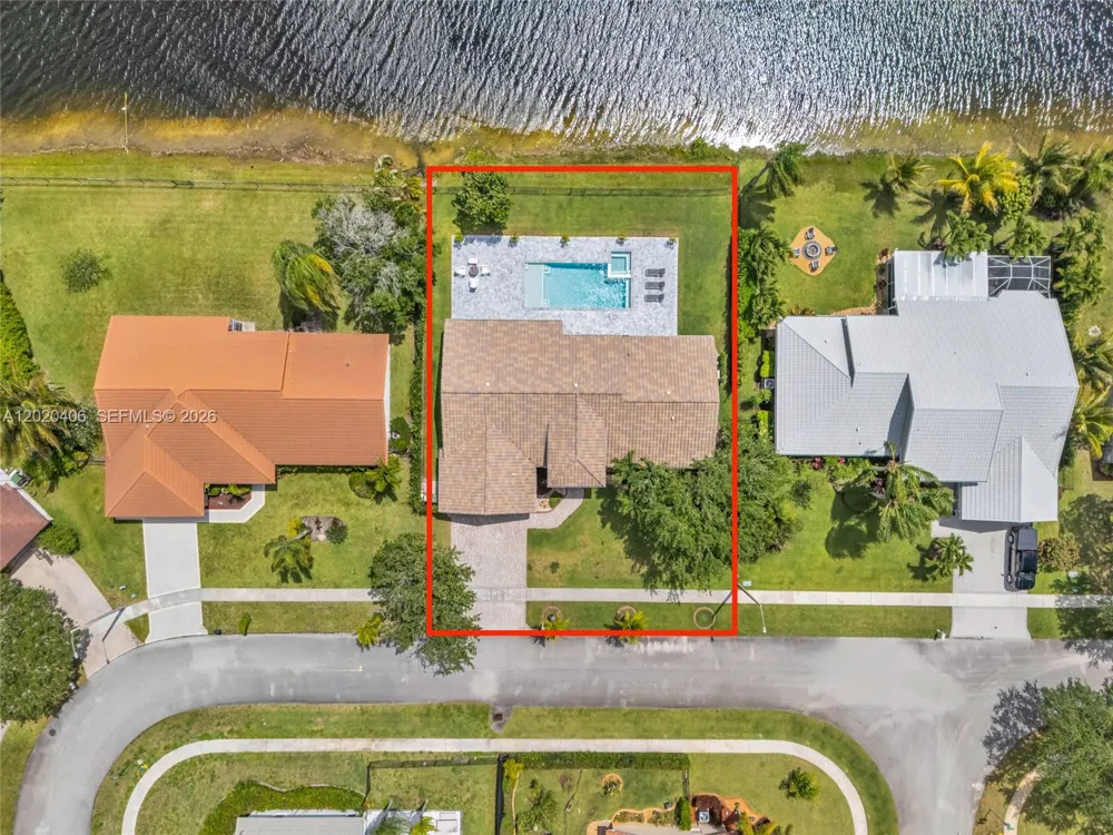 321 NW 193rd Ave Pembroke Pines, FL 33029