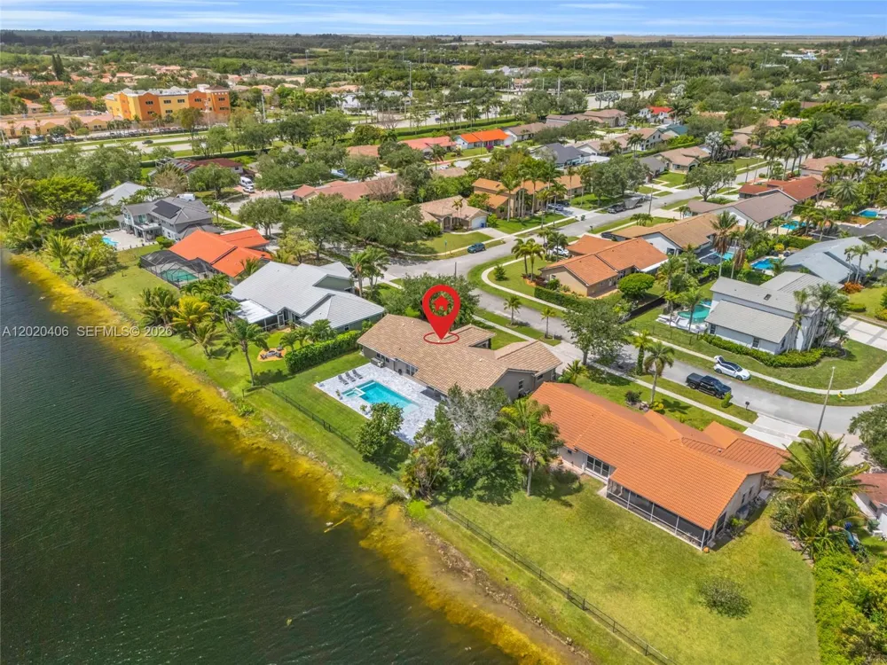 321 NW 193rd Ave Pembroke Pines, FL 33029