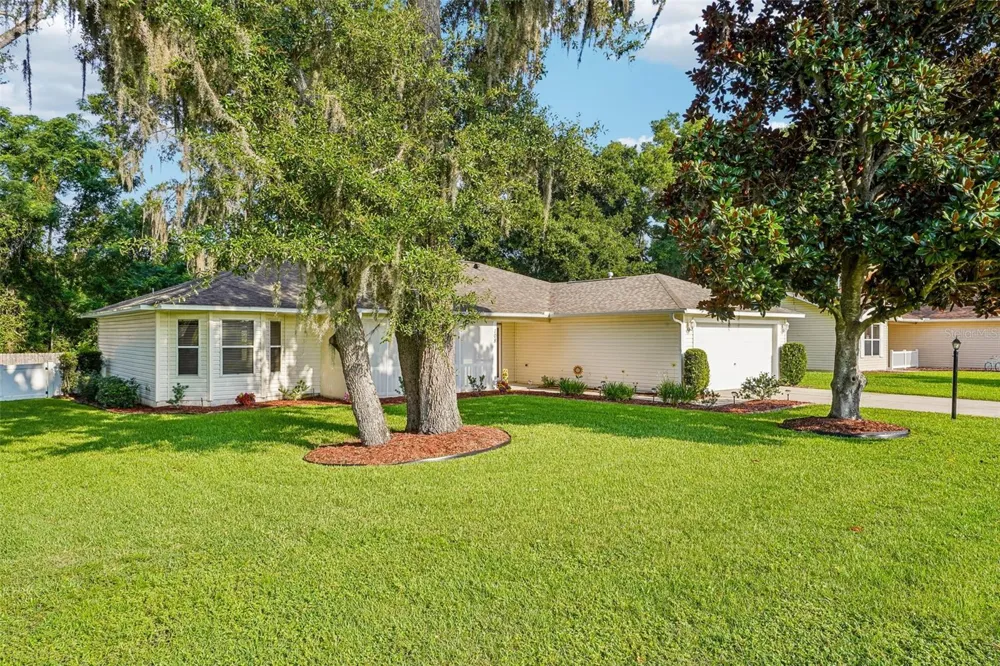 108 CHERRY BLOSSOM LANE Lady Lake, FL 32159