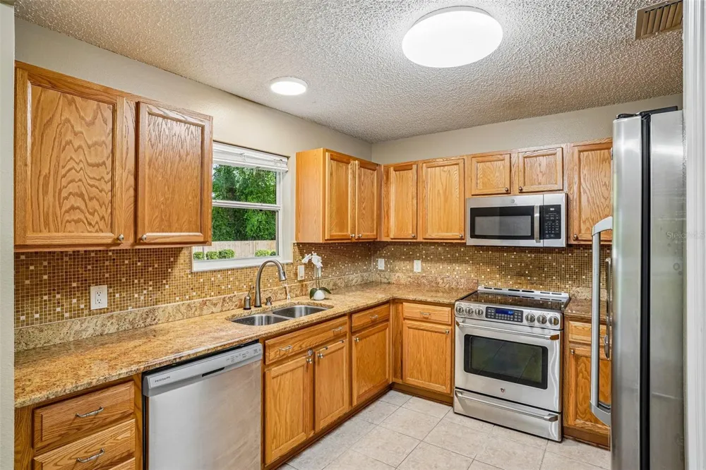 108 CHERRY BLOSSOM LANE Lady Lake, FL 32159