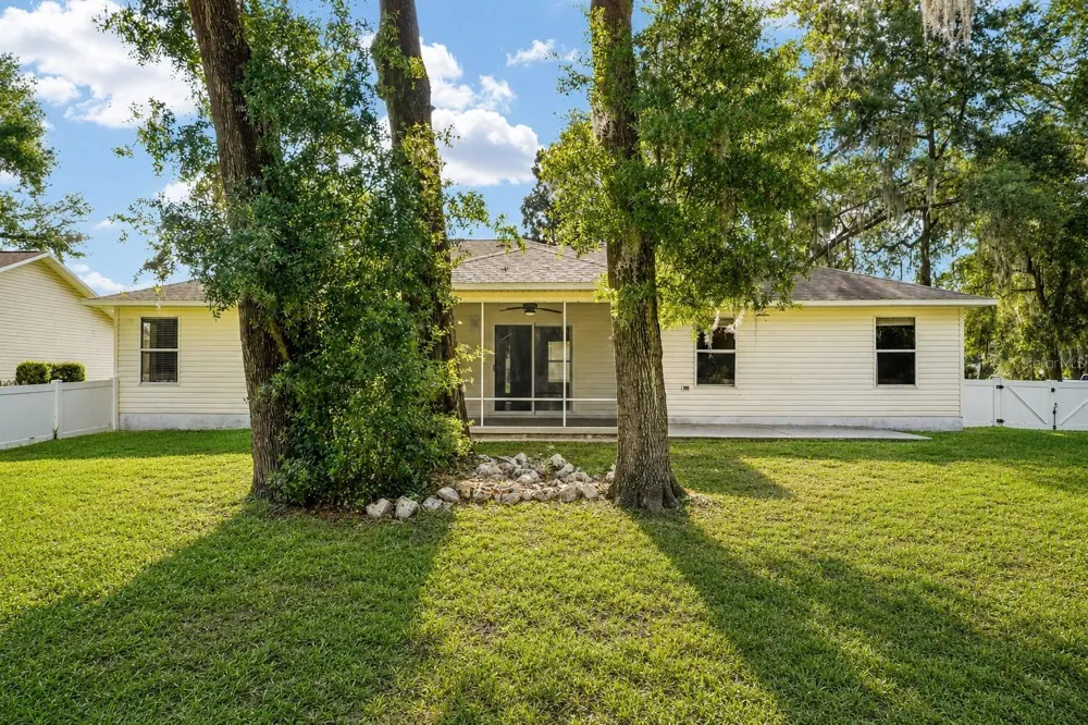 108 CHERRY BLOSSOM LANE Lady Lake, FL 32159