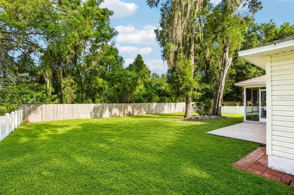 108 CHERRY BLOSSOM LANE Lady Lake, FL 32159