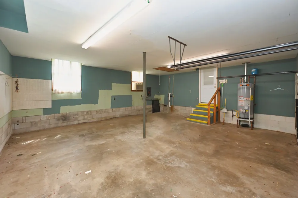 1544 Neelys Bend Rd Madison, TN 37115