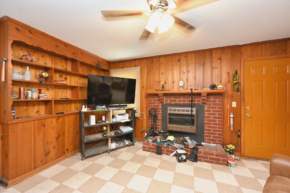 1544 Neelys Bend Rd Madison, TN 37115