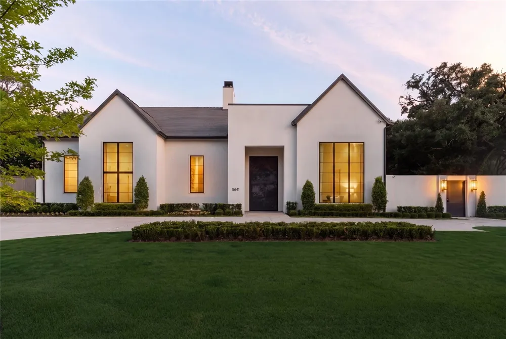 5641 Holly Springs Drive Houston, TX 77056