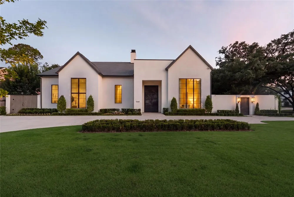 5641 Holly Springs Drive Houston, TX 77056